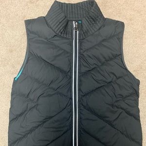 Ivivva Black Quilted Puffer Vest with Blue Trim